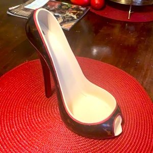 Stiletto wine holder